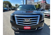 2019 Escalade Luxury thumbnail