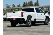 $39913 : Chevrolet Silverado 2500HD 2 thumbnail
