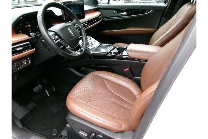 $34889 : Lincoln Nautilus 2022 AWD Re image 9