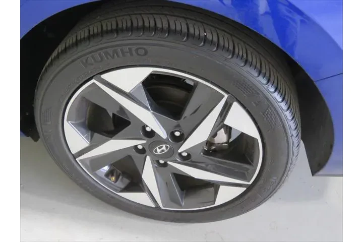 $19992 : Hyundai ELANTRA 2023 SEL 4dr image 7