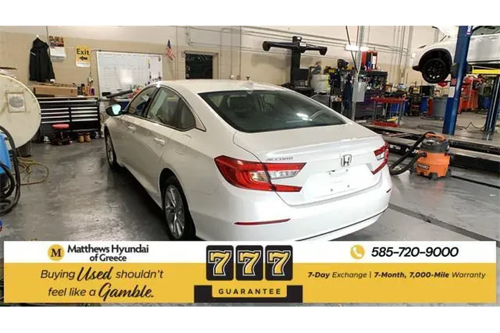 $17990 : Honda Accord 2019 LX 4dr Sed image 3