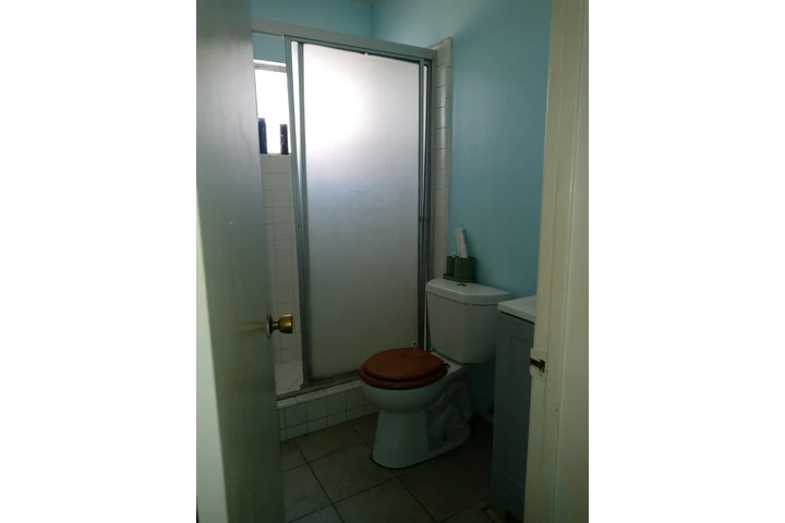 $950 : SE RENTA UN CUARTO image 1