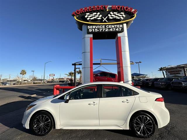 $19995 : Pre-Owned 2020 Corolla LE Sed image 4