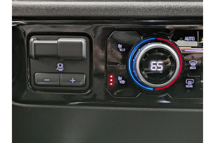 $45990 : Pre-Owned 2024 Sierra 1500 El image 9