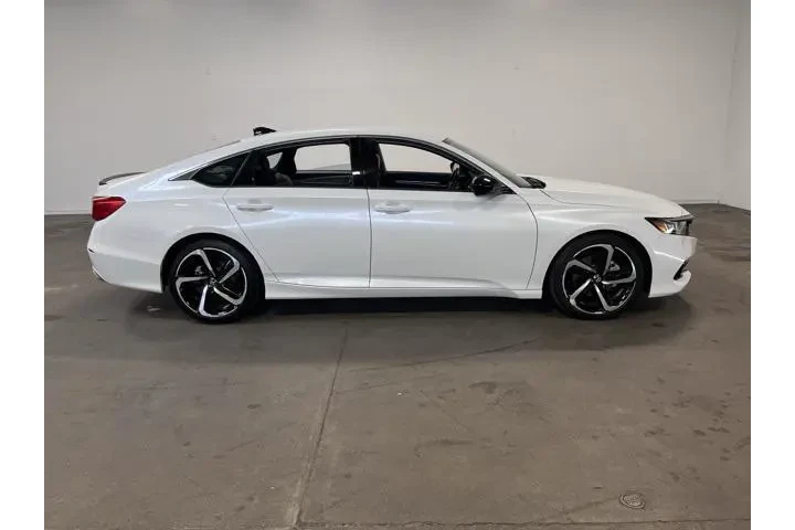 $25430 : Honda Accord 2022 Sport 4dr image 2