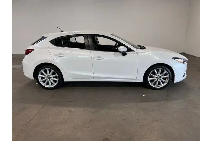 $16508 : Mazda Mazda3 2017 Touring 4d image 2