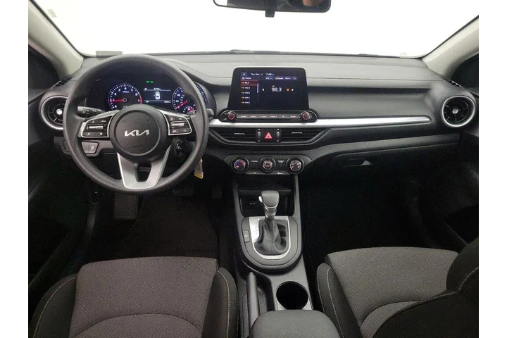 $18998 : Kia Forte 2024 LXS 4dr Sedan image 9