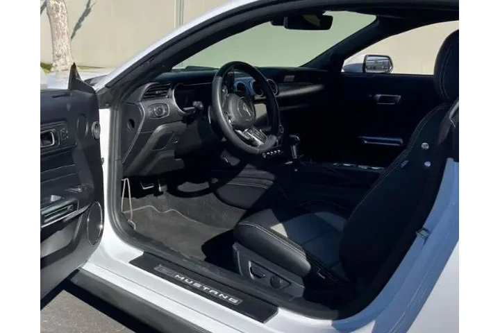 $29800 : Ford Mustang 2021 EcoBoost 2 image 6