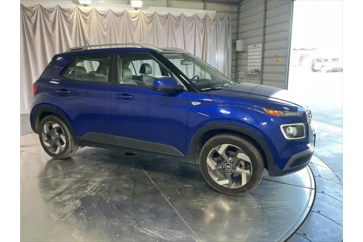 $18999 : Hyundai VENUE 2024 Limited 4 image 5