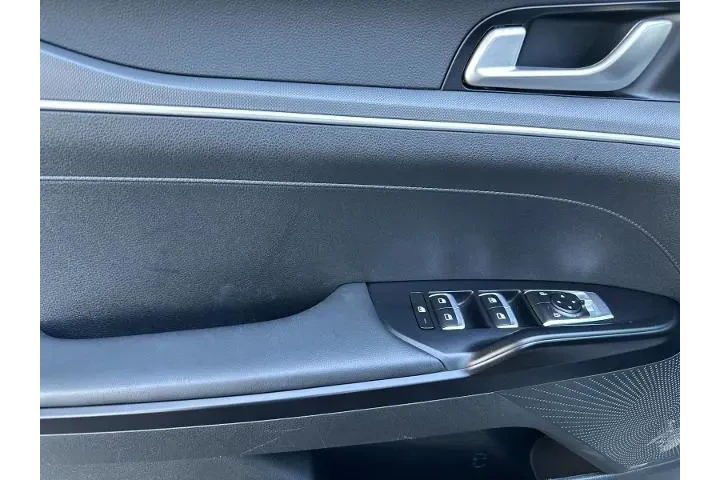 $23990 : Kia K5 2022 LX 4dr Sedan image 10