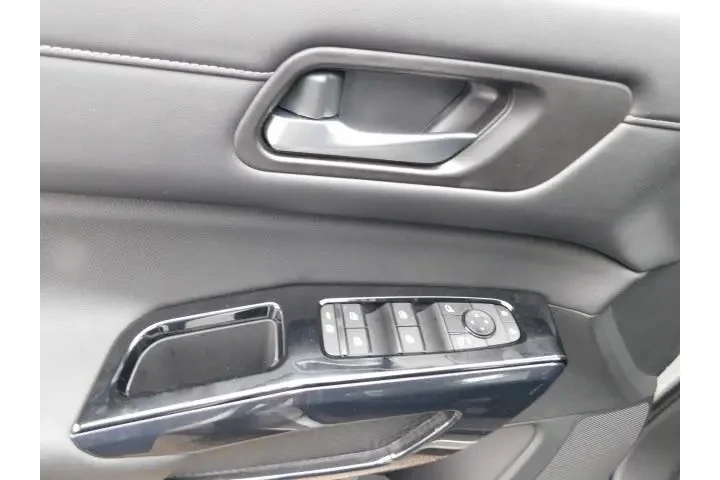 $26495 : Nissan Pathfinder 2022 SV 4d image 7