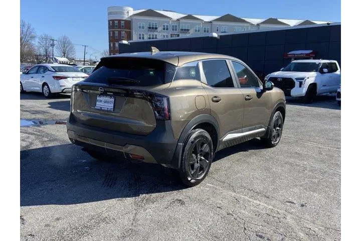 $18487 : Nissan Kicks 2025 AWD SV 4dr image 4