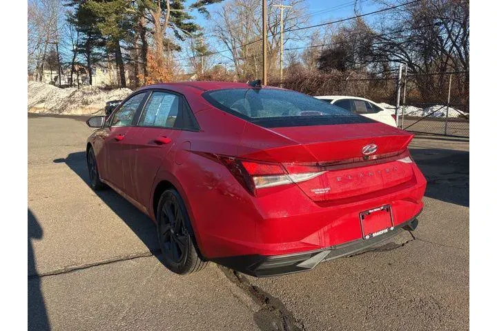 $19495 : Hyundai ELANTRA 2023 SEL 4dr image 4