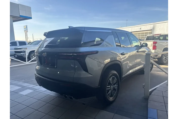 $34480 : Chevrolet Traverse 2024 LS 4 image 4