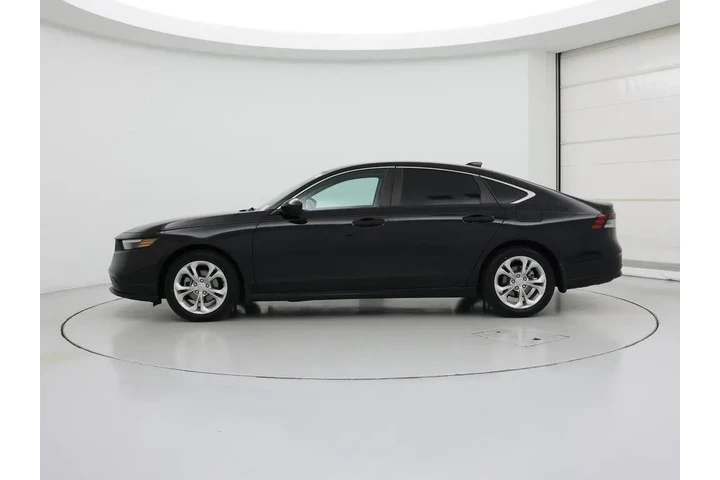 $23998 : Honda Accord 2023 LX 4dr Sed image 3