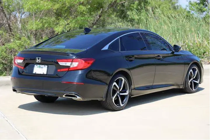 $27474 : Honda Accord 2021 Sport 4dr image 8