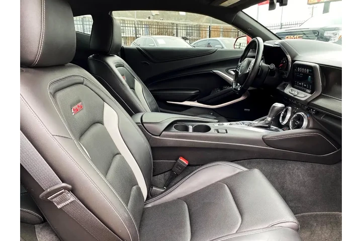 2018 Camaro 2SS Coupe 8A image 10