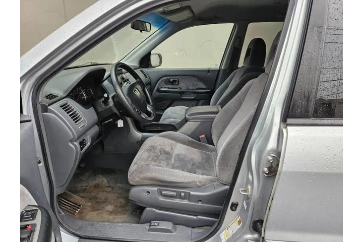 $3500 : 2004 Pilot EX image 10