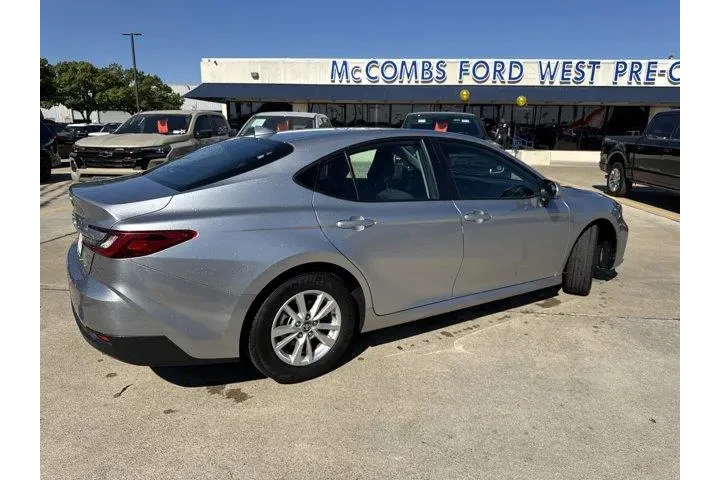 $26984 : Toyota Camry 2025 LE 4dr Sed image 5