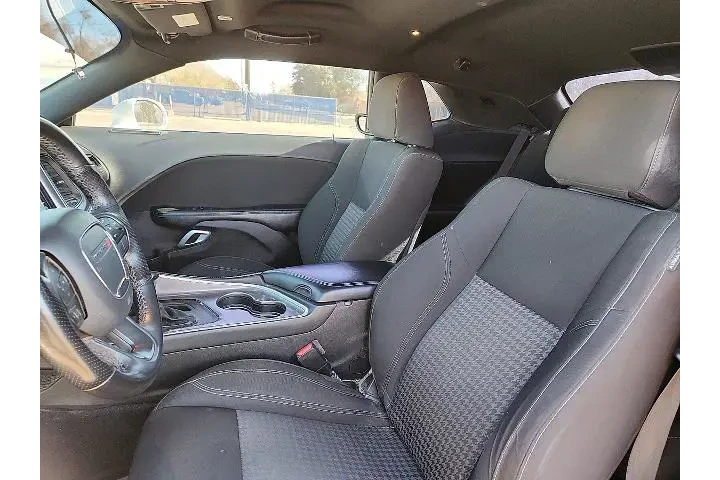 $24990 : Dodge Challenger 2021 SXT 2d image 7