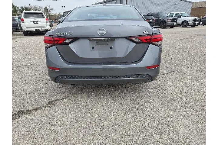 $17383 : Nissan Sentra 2024 SV 4dr Se image 5