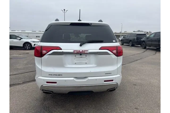 $20982 : GMC Acadia 2017 4x4 Denali 4 image 6