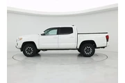 $29998 : Toyota Tacoma 2021 4x2 SR 4d thumbnail
