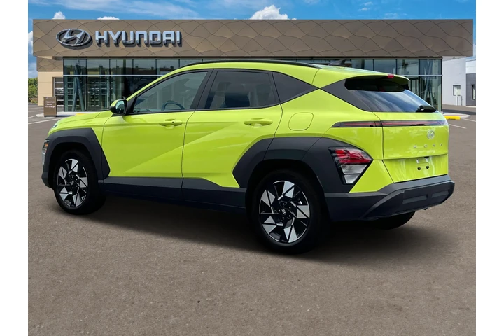 $22495 : Hyundai KONA 2024 SEL 4dr Cr image 2