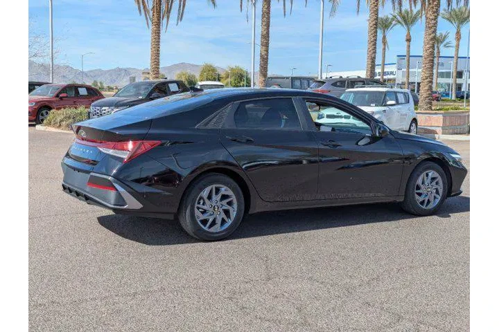 $19990 : Hyundai ELANTRA 2024 SEL 4dr image 4