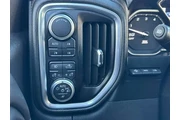 $35900 : GMC Sierra 1500 2019 4x4 AT4 thumbnail
