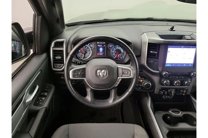 $35998 : Ram 1500 2023 4x4 Big Horn 4 image 10