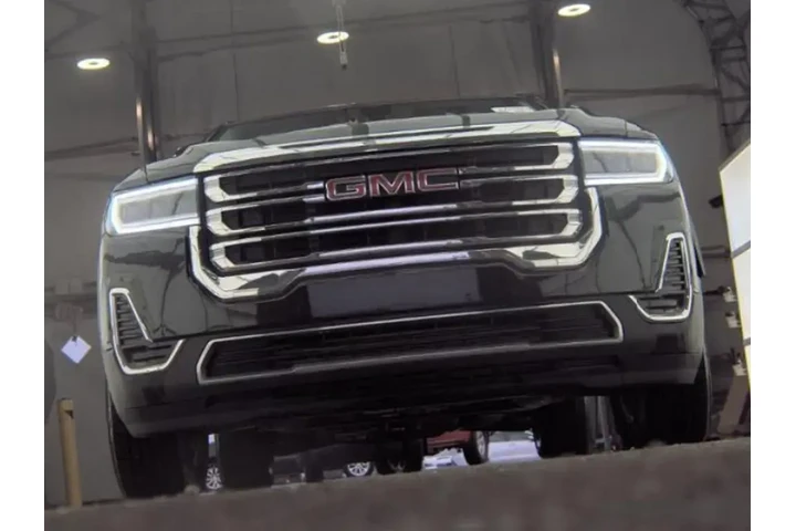 $27693 : GMC Acadia 2023 4x4 SLE 4dr image 3