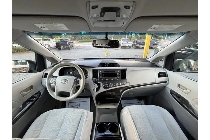 2014 Sienna LE Mobility 7-Pas image 10