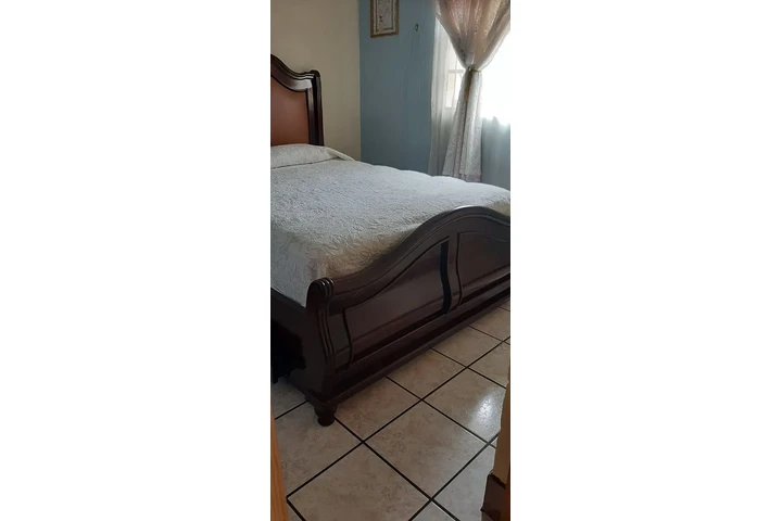 $2000 : MUEBLES EN SAN JUAN SACATEPEQU image 2