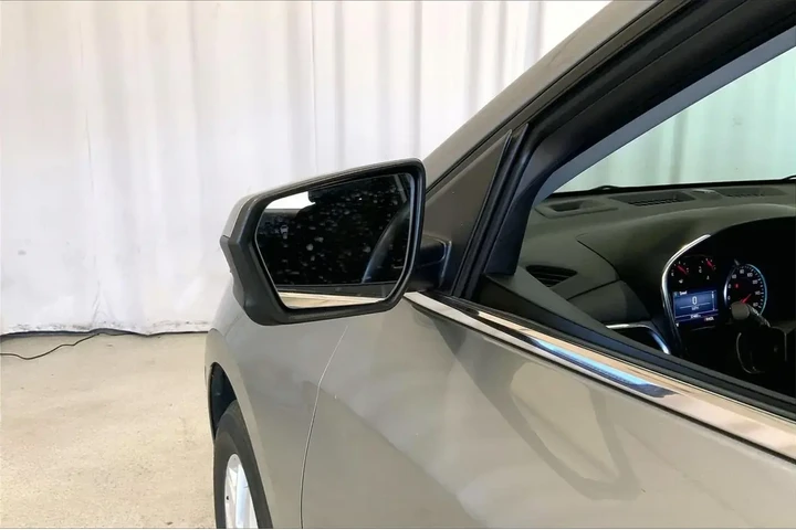 $20391 : Chevrolet Equinox 2024 LT 4d image 10