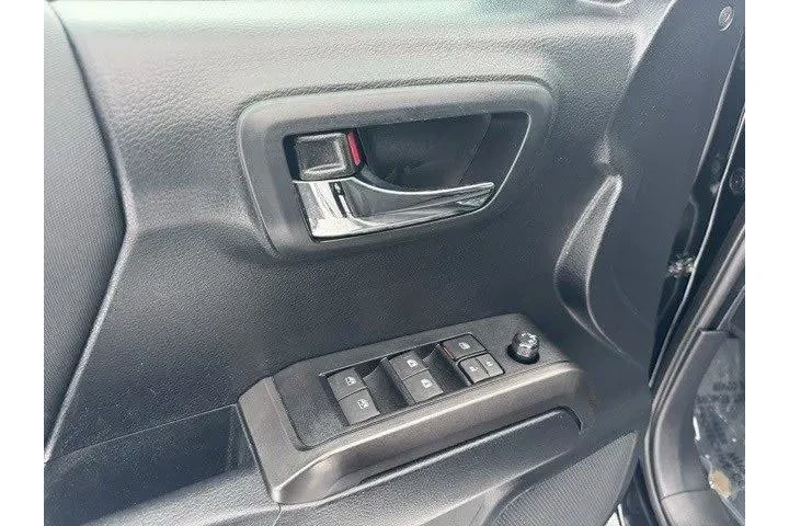 $34353 : Toyota Tacoma 2019 4x4 TRD P image 10