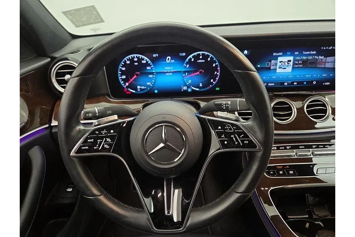 $34998 : Mercedes-Benz E-Class 2022 E image 10