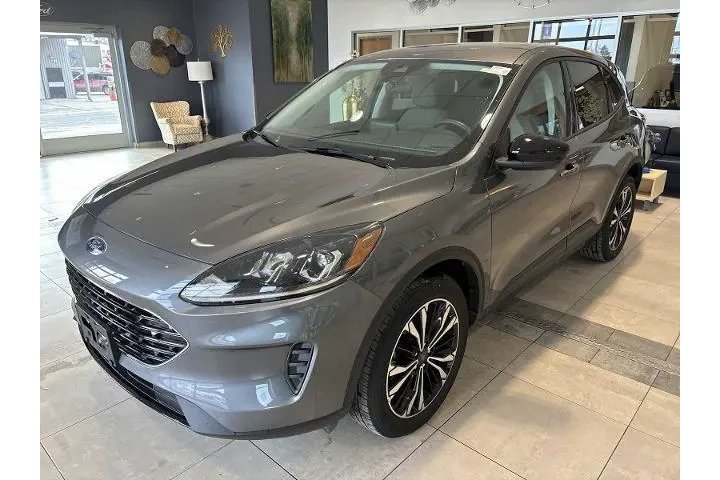 $29990 : Ford Escape 2022 AWD SE 4dr image 7