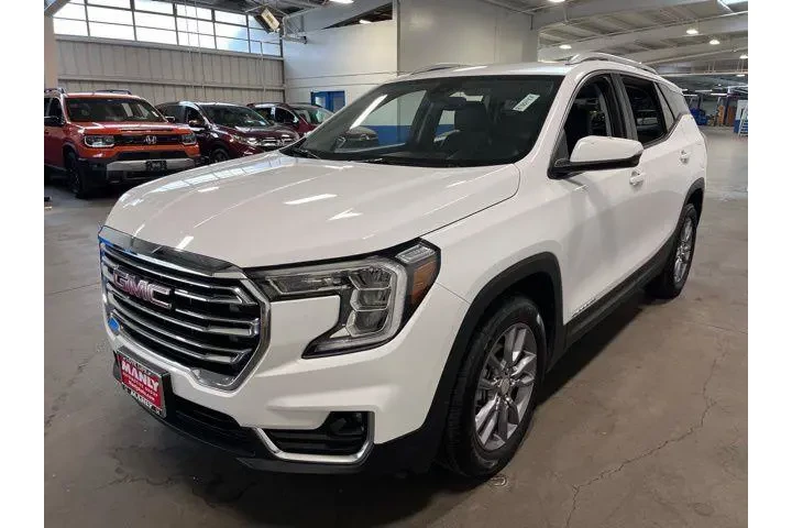 $23497 : GMC Terrain 2024 SLT 4dr SUV image 7