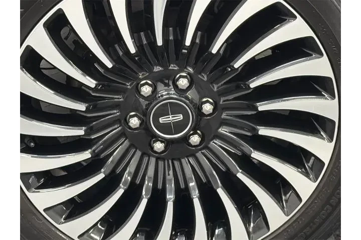 $30000 : Lincoln Navigator L 2018 4x4 image 4