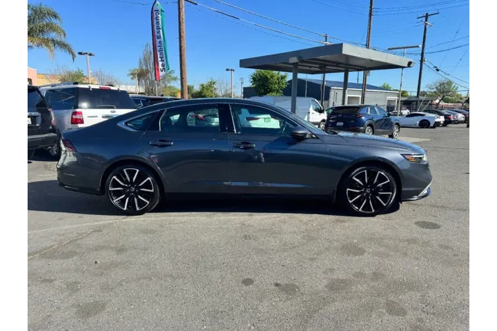$19998 : 2024 Accord Hybrid Touring image 10