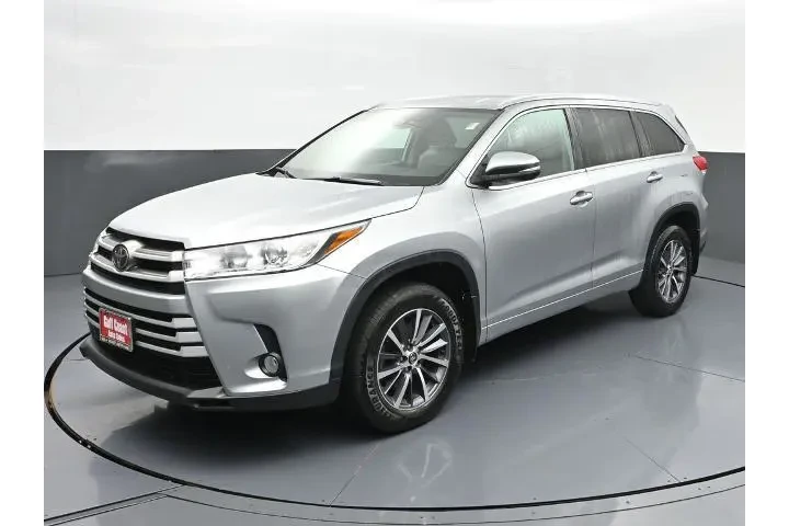 $22991 : Toyota Highlander 2018 SE 4d image 1