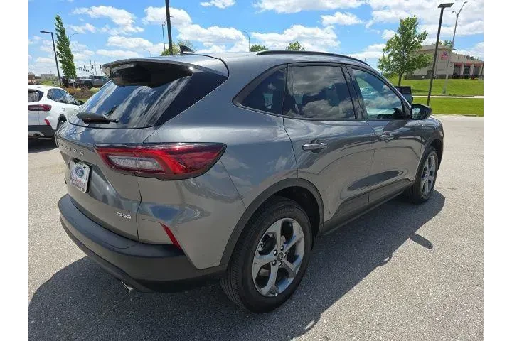 $27500 : Ford Escape 2025 AWD ST-Line image 5
