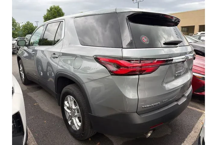 $28904 : Chevrolet Traverse 2023 4x4 image 4