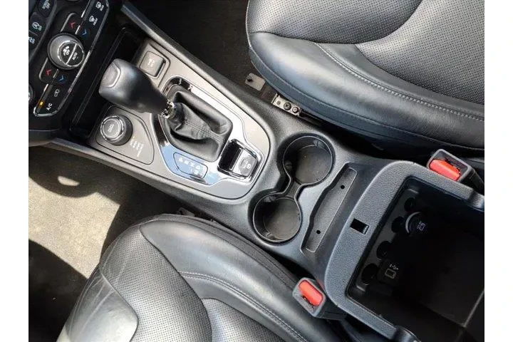 $16999 : Jeep Cherokee 2019 4x4 Limite image 10