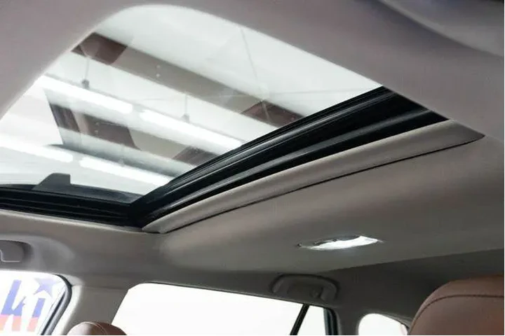 $29012 : Subaru Outback 2021 AWD Tour image 4