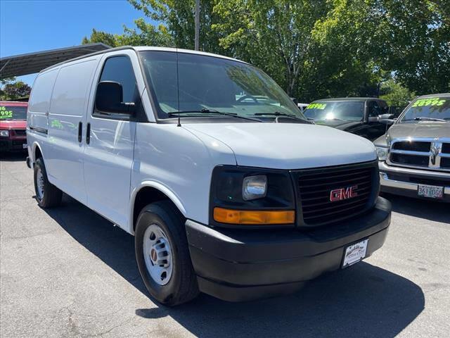 $14998 : 2017 GMC Savana 2500 image 3