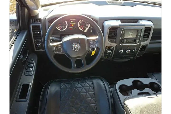 $13995 : Ram 1500 2017 4x4 Express 4d image 10