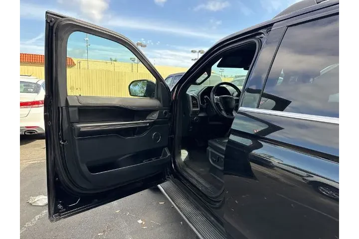 $24604 : Ford Expedition 2021 4x2 XLT image 3