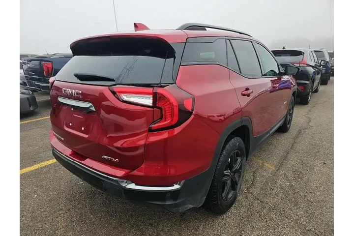 $26793 : GMC Terrain 2024 AWD AT4 4dr image 4
